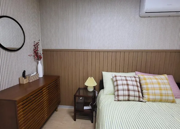 #홍대신촌10분 #지하철3분 #침대3개 #파크스테이