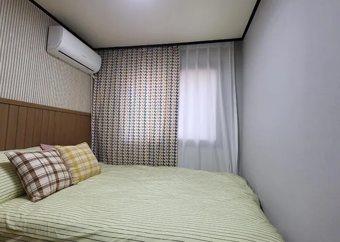 #홍대신촌10분 #지하철3분 #침대3개 #파크스테이 아파트